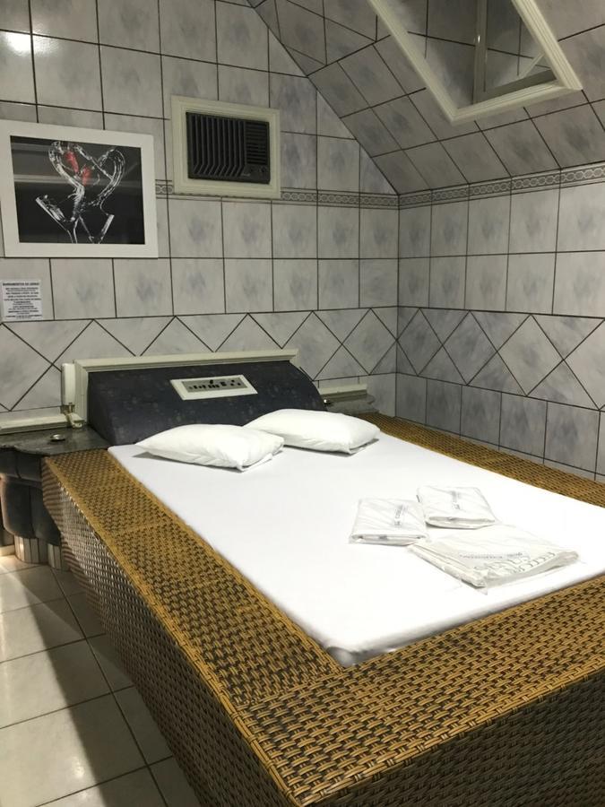 Genus Motel (Adults Only) Uberaba Extérieur photo